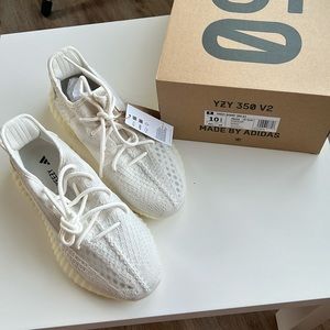 Yeezy boost 350 V2, size 10.5